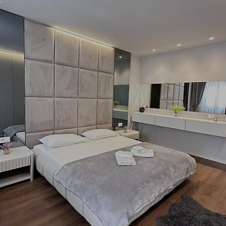 Frida Luxury Apartment 地拉那 外观 照片
