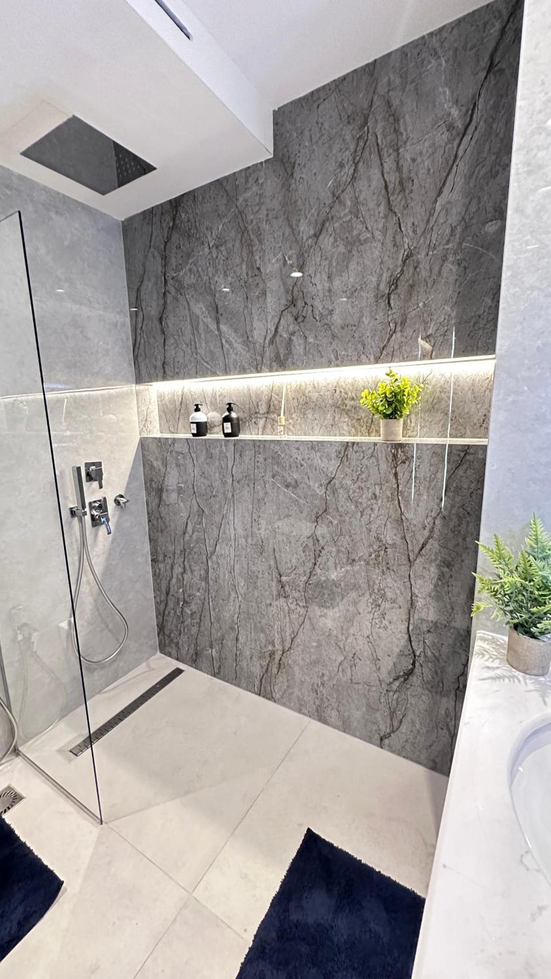 Frida Luxury Apartment 地拉那 外观 照片